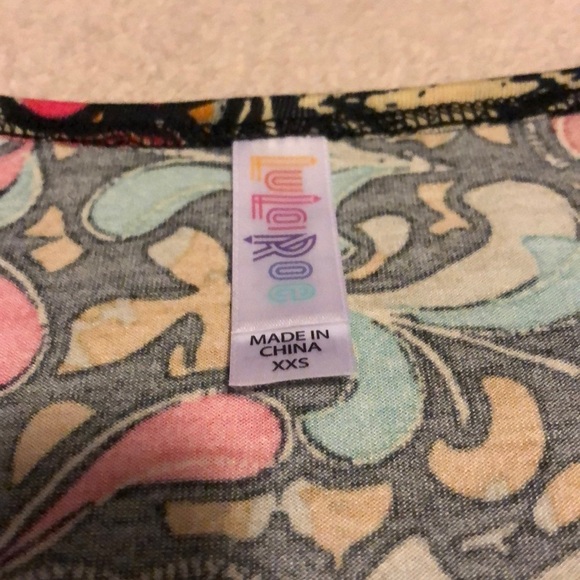 Lularoe Classic Tee - Picture 2 of 4